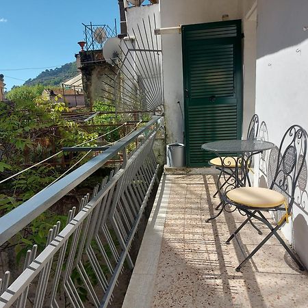 B&B Dei Doria & Suite Dolceacqua Exterior photo